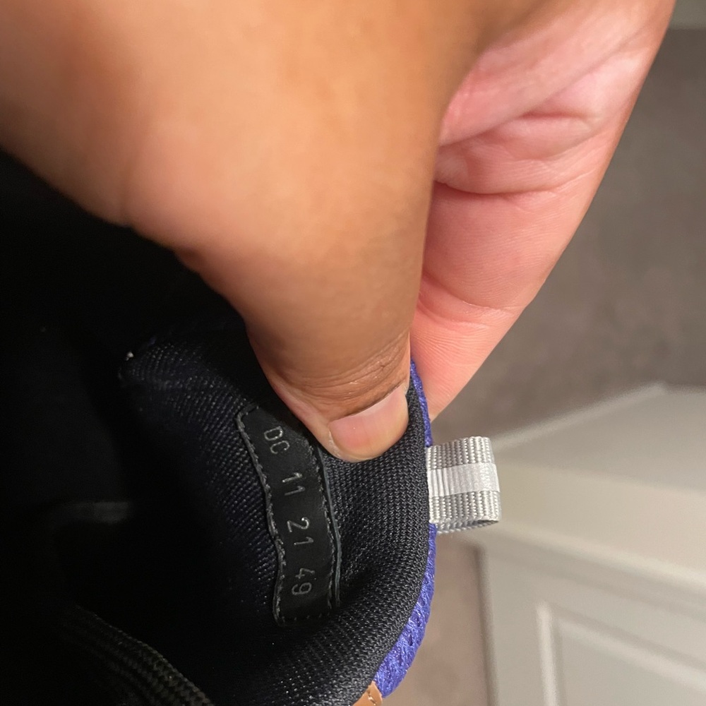 Dior B22 Sneakers - Picture 11 of 12